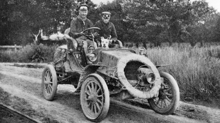 Illustration for article titled The Ten Strangest Automotive 'Firsts'